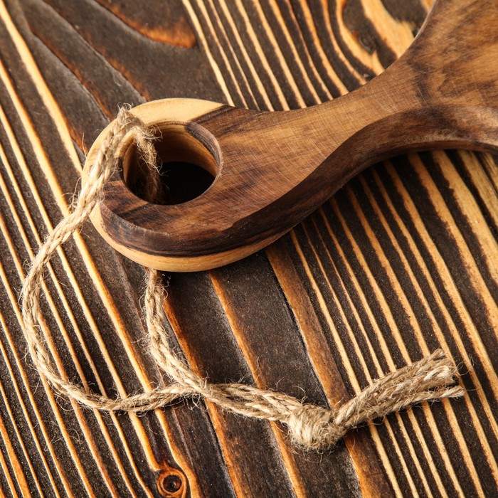 Доска авторская для подачи №3, из слэба, массив ореха, 40 х 20 см