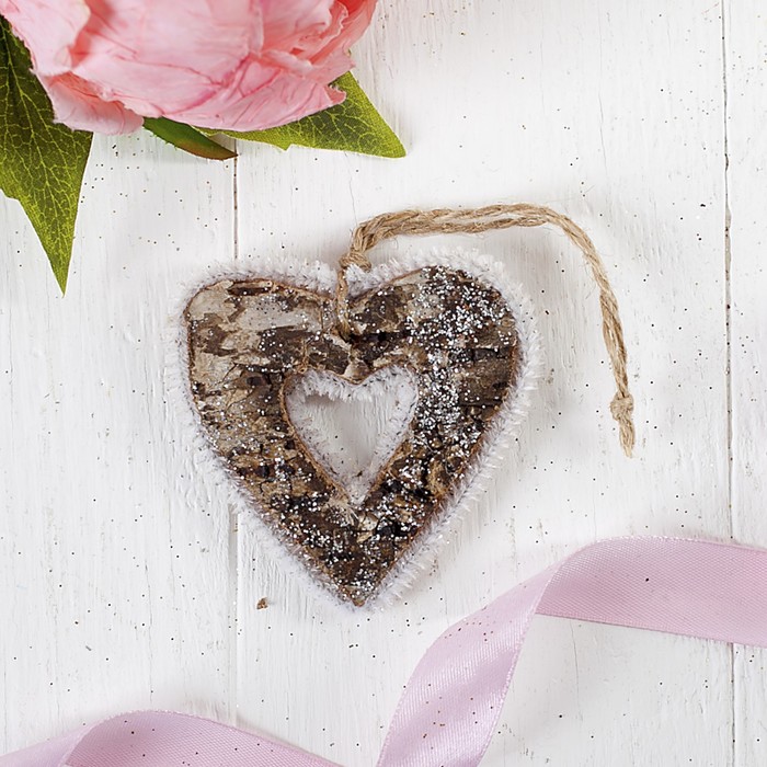 Новогодний декор "Сверкающее сердце"