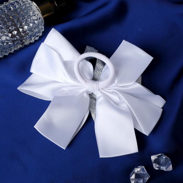 Резинка для волос бант "Школьница" 13,5 см, жемчужина и серебряная лента, белый