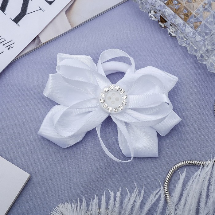 Резинка для волос бант "Школьница" 7 см, круг, стразы, белый