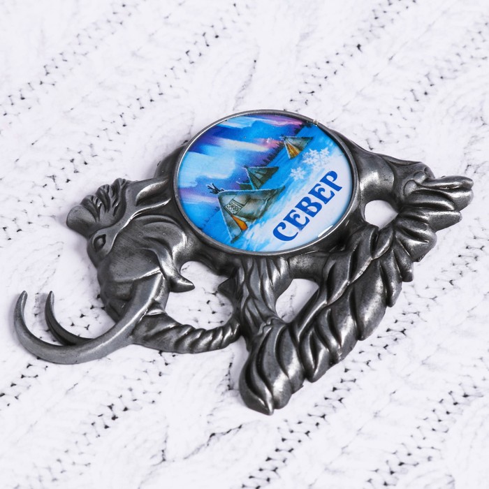 Магнит в форме мамонта «СЕВЕР» (северное сияние), 6.3 х 5 см