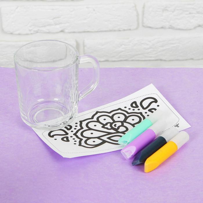 Роспись кружки витражными красками "Павлин"