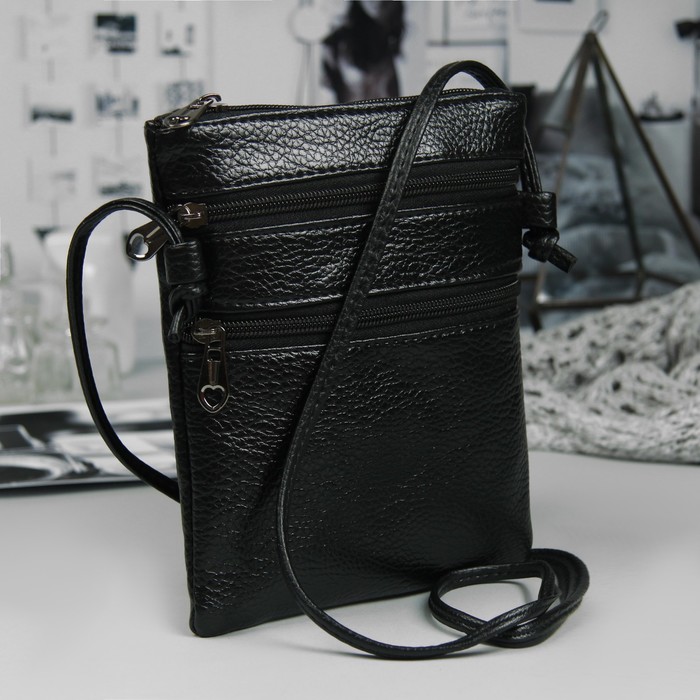 Сумка женская, отдел на молнии, 2 наружных кармана, длинный ремень, цвет чёрный