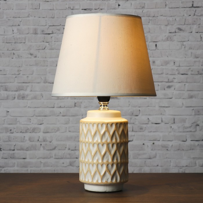 Лампа настольная "Сердца" 1х40Вт E14 белый 20х20х29,5 см