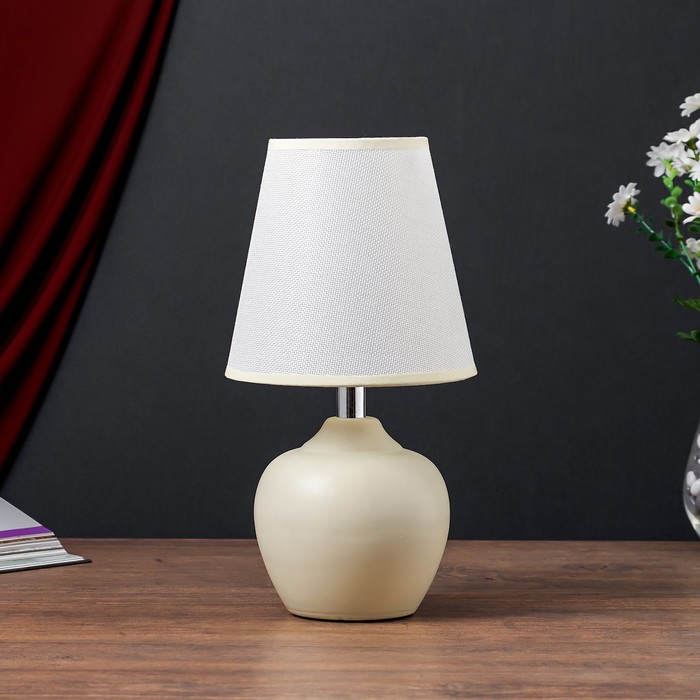 Лампа настольная "Нежность" 1х25Вт E14 кремовый 20х20х30см