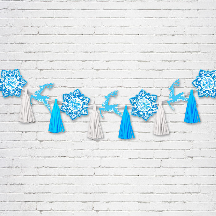 Гирлянда новогодняя "Снежинки" с кисточками