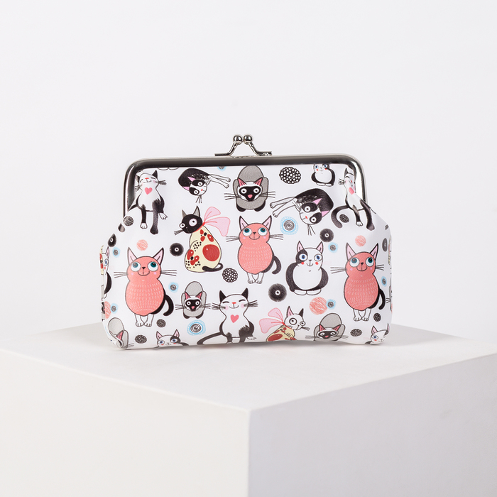 Кошелёк женский, отдел на фермуаре, цвет белый