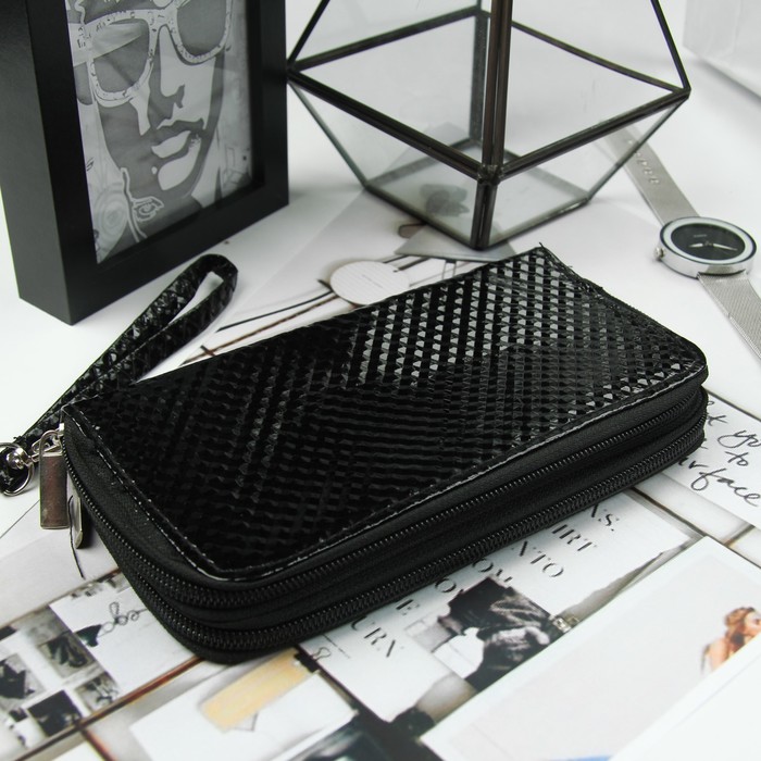 Кошелёк женский, 4 отдела на молниях, для карт, для монет, с ручкой, цвет чёрный