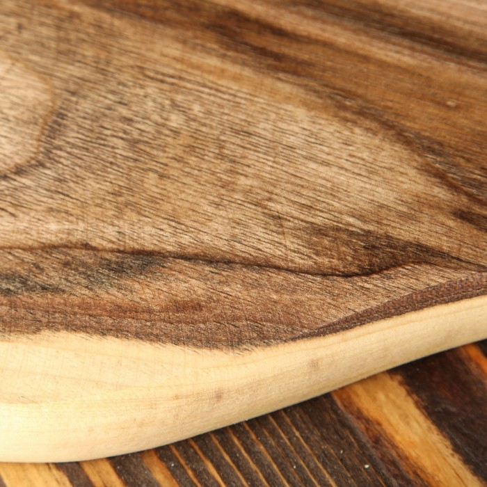 Доска авторская для подачи №4, из слэба, массив ореха, 40 х 20 см
