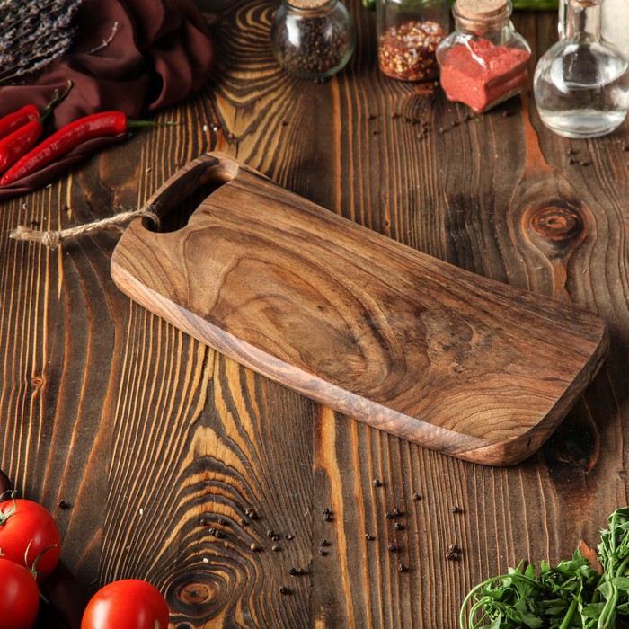 Доска авторская для подачи №2, из слэба, массив ореха, 40 х 20 см