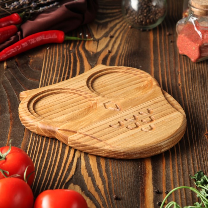 Доска для нарезки и подачи "Совушка", массив ясеня, 20х20 см