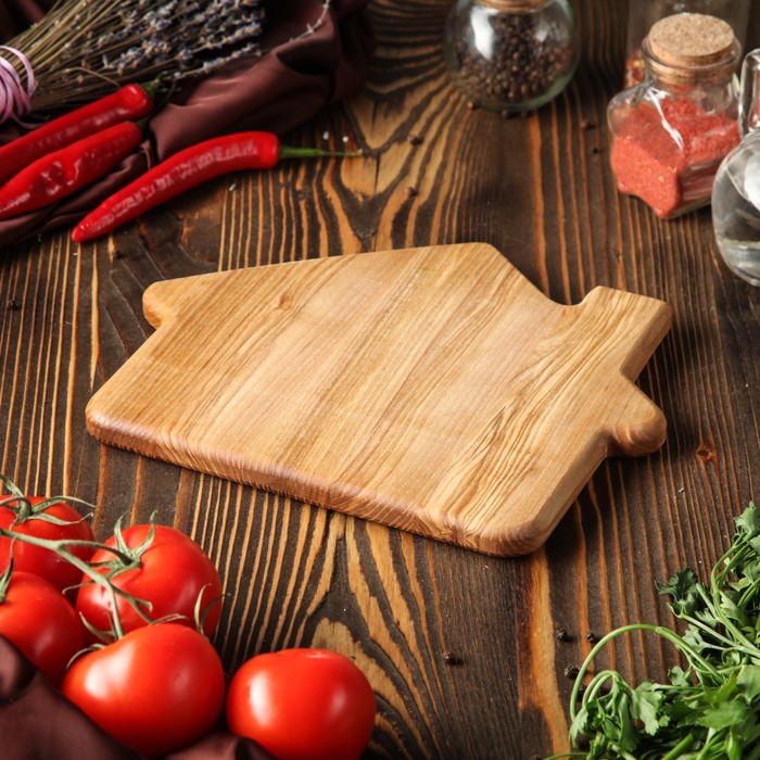 Доска для нарезки и подачи "Домик", массив ясеня, 25х20 см