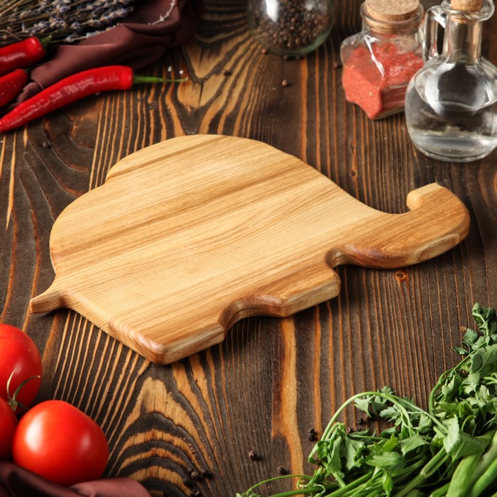 Доска для нарезки и подачи "Слоник", массив ясеня, 30х21 см