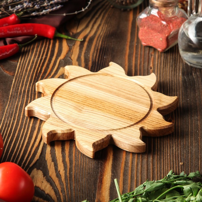 Доска для нарезки и подачи "Солнце", массив ясеня, 20х20 см