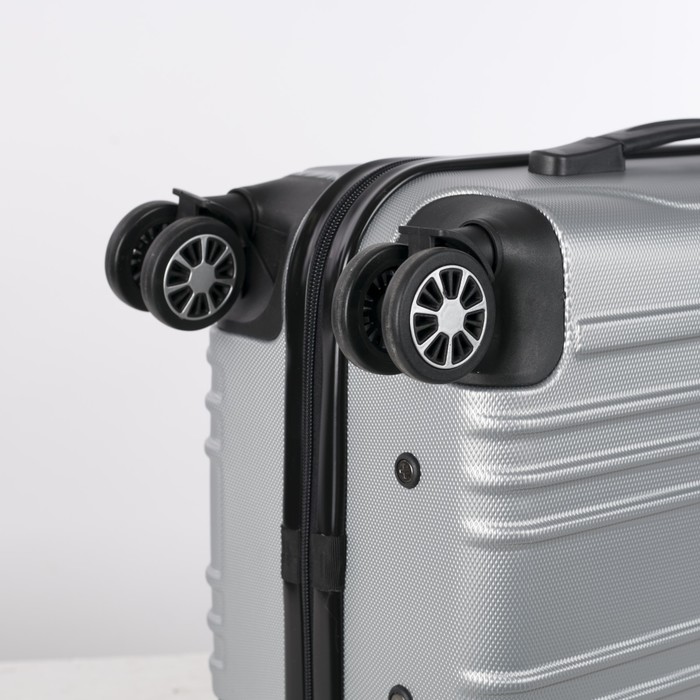 Чемодан малый 20", отдел на молнии, кодовый замок, 4 колеса, цвет серый