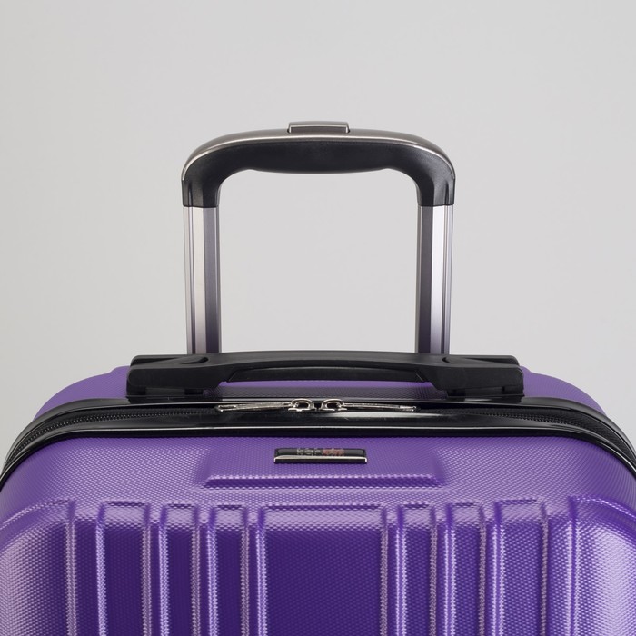 Чемодан малый 20", отдел на молнии, кодовый замок, 4 колеса, цвет фиолетовый