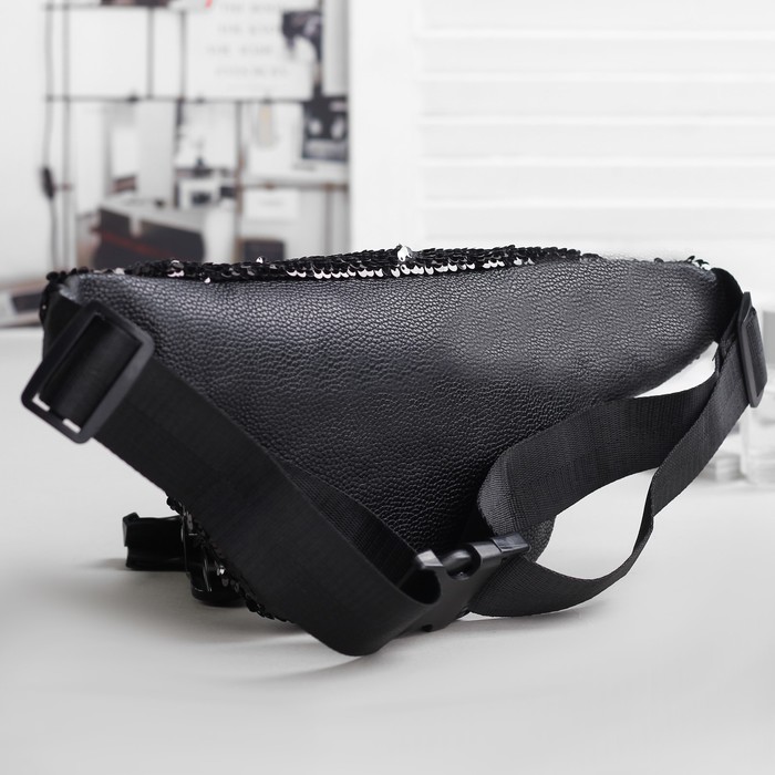 Сумка на пояс, отдел на молнии, наружный карман, цвет чёрный