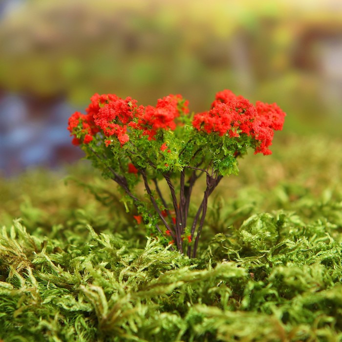 Миниатюра кукольная, набор 2 шт "Дерево" размер 1 шт 2*2*6,5 см, цвет красно-зеленый