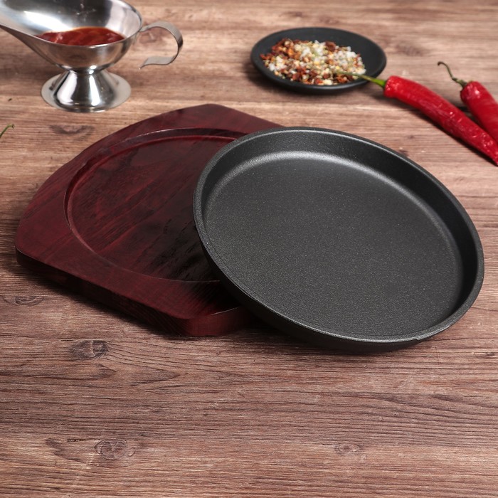 Сковорода 18 см "Круг. Базис", на деревянной подставке