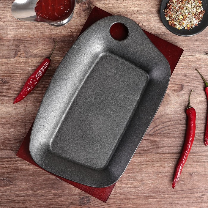 Сковорода 33х21х4,5 см "Этаноши". на деревянной подставке