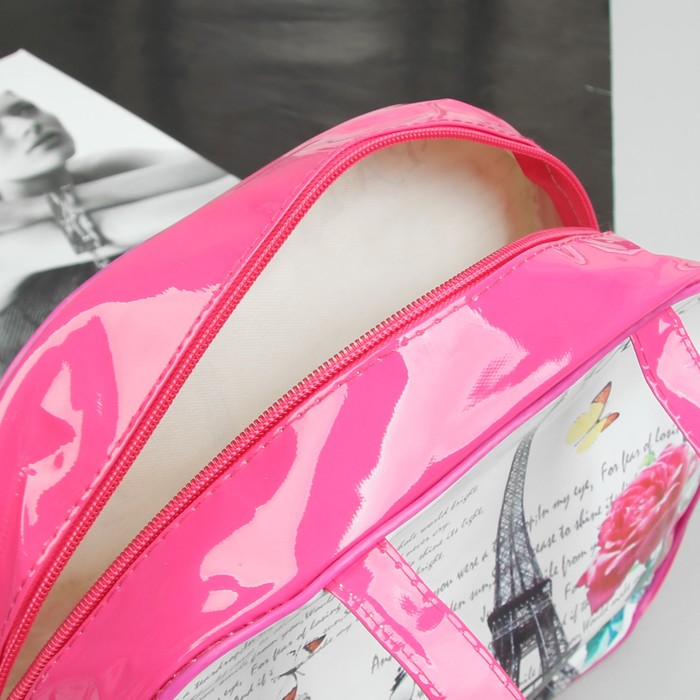 Косметичка-сумочка "Города", отдел на молнии, ручки, цвет малиновый