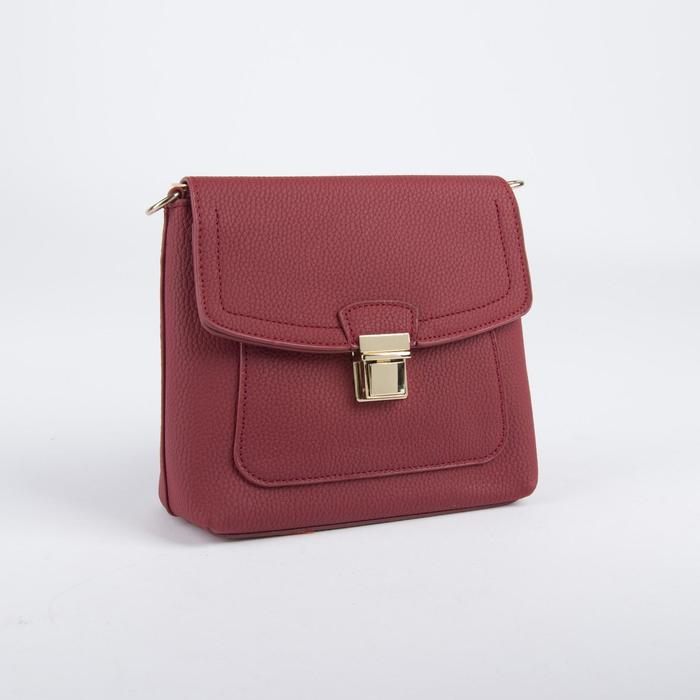 Сумка женская, отдел с перегородкой на молнии, 2 наружных кармана, регулируемый ремень, цвет красный