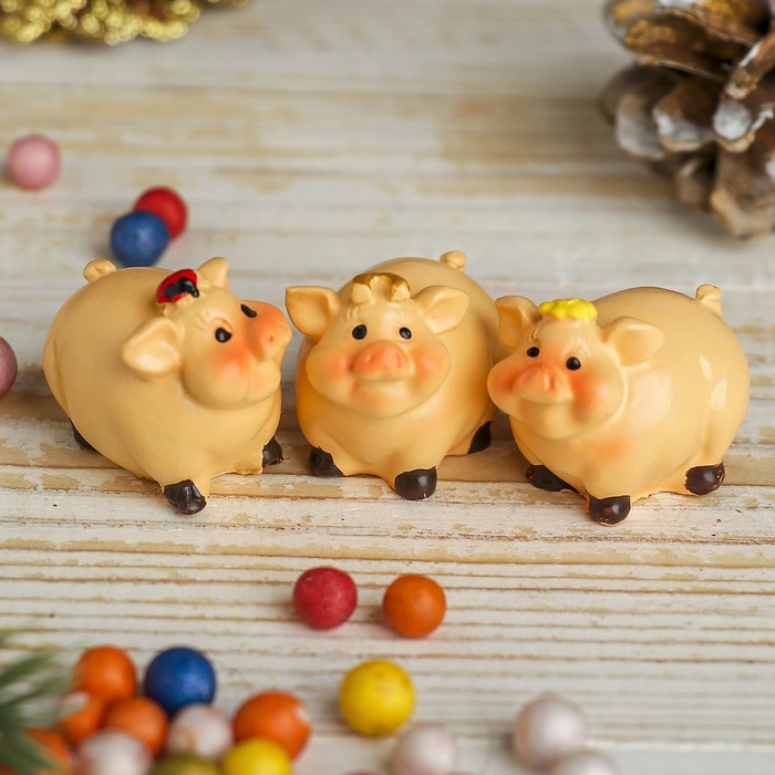 Сувенир полистоун "Хрюшка талисман" МИКС 2,5х3,7х2,5 см