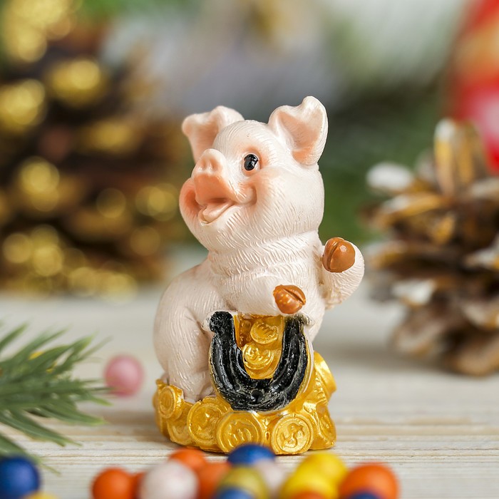 Сувенир полистоун "Хрюшка удачливый" МИКС 4,8х3,5х2,8 см