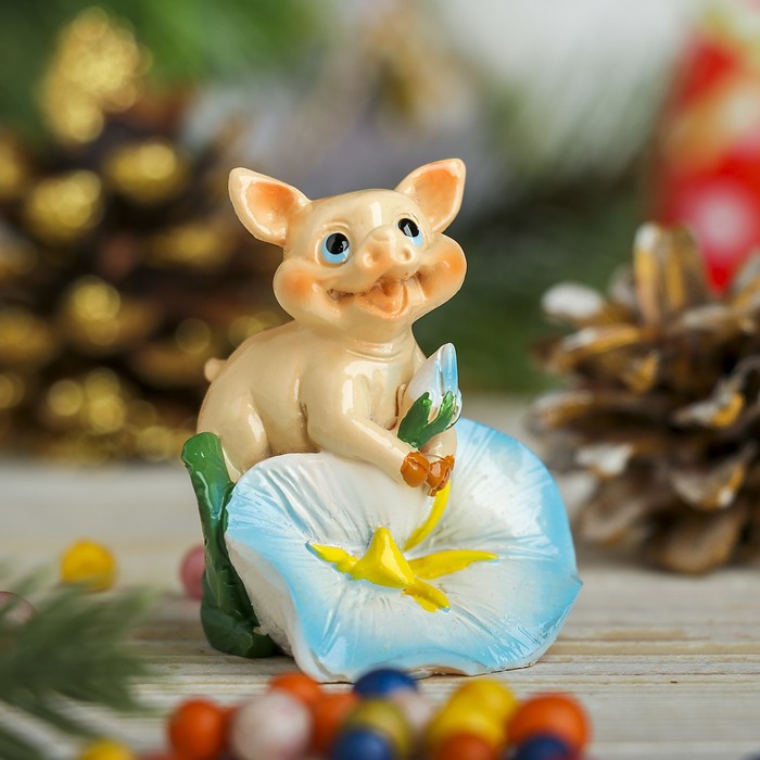 Сувенир полистоун "Хрюшка на цветке" МИКС 5,5х5,2х4,5 см