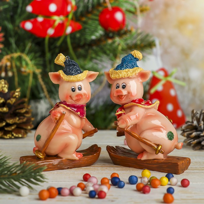 Сувенир полистоун "Поросёнок на лыжах" МИКС 10,5х8,5х4,7 см