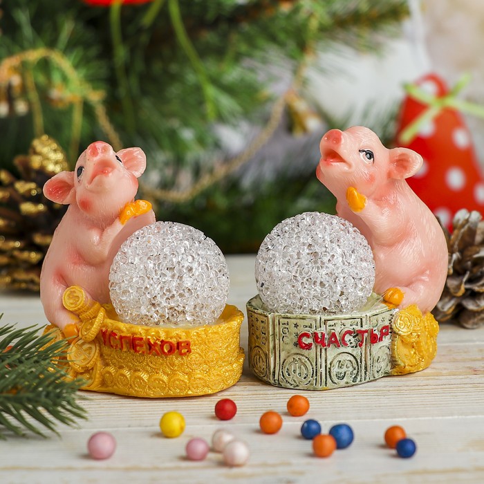 Сувенир полистоун "Хрюшка со светящимся шариком" МИКС 8,5х7,5х4,5 см