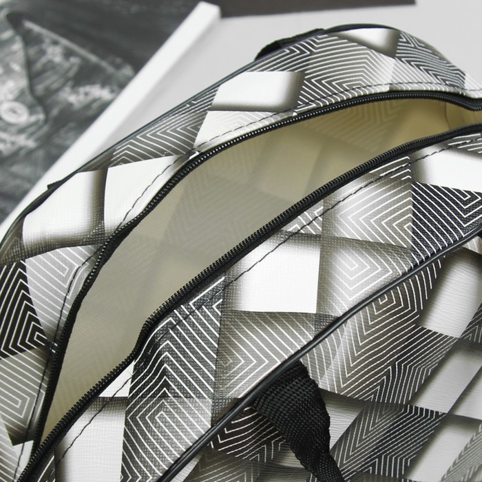 Косметичка банная, отдел на молнии, ручки, цвет чёрный