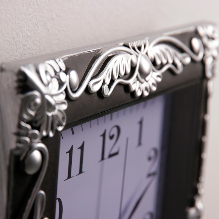 Часы настенные квадрат, рама объёмный орнамент, хромированные, 25х25 см