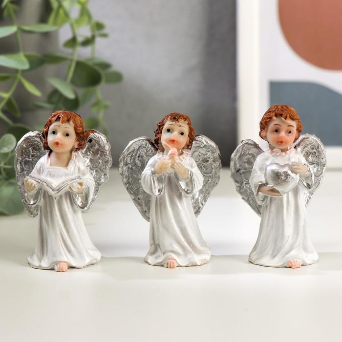 Сувенир полистоун "Ангелочек с серебристыми крыльями в белом платье" МИКС 6,3х4,5х3,8 см