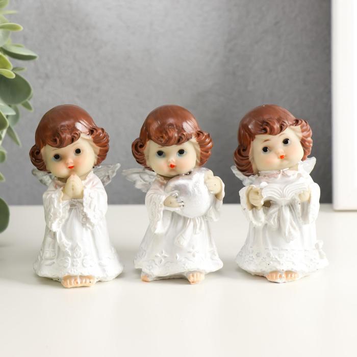 Сувенир полистоун "Малыш-ангелочек с серебристыми крыльями" МИКС 8,2х4,5х4,5 см