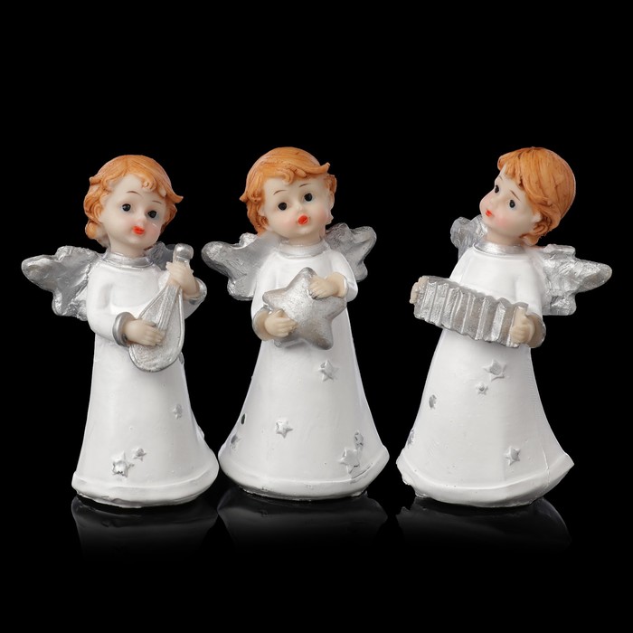 Сувенир полистоун "Ангел с серебристыми крыльями в платье в звёздочку" МИКС 10,3х4,6х6 см