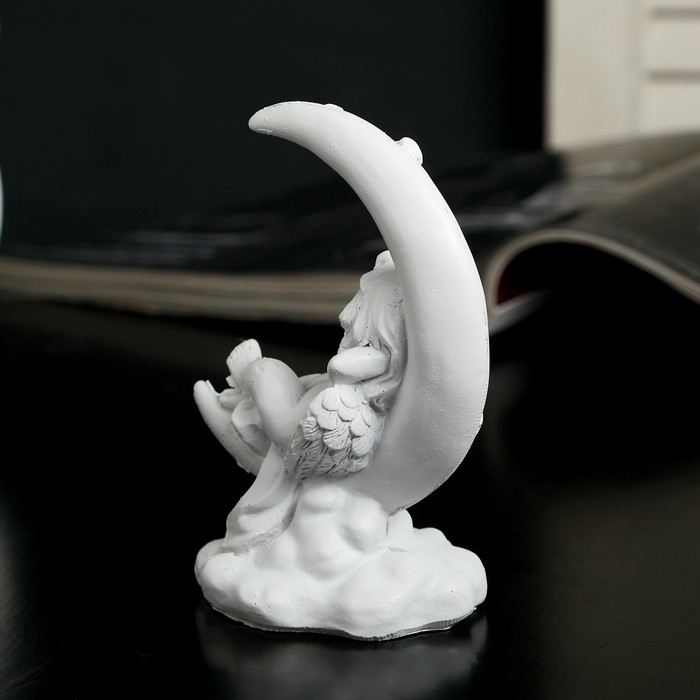Сувенир полистоун "Белоснежный ангел на месяце" МИКС 12,2х10х6,3 см
