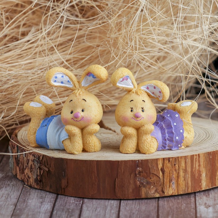 Сувенир полистоун "Зайчишка отдыхает" МИКС 6х6,7х3 см