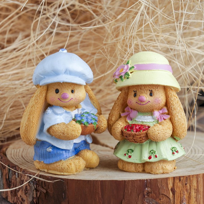 Сувенир полистоун "Зайка с корзинкой ягод" МИКС 7,7х5,3х4,5 см