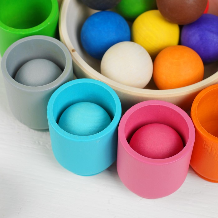 Сортер "Шарики в стаканчиках" 12 шт.