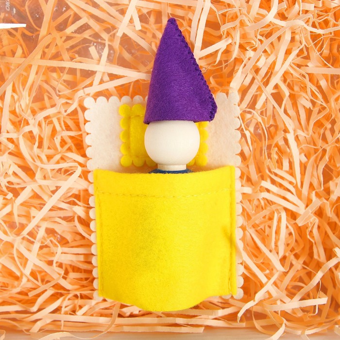 Сортер "Гномики в колпачках с кроватками" 12 шт.