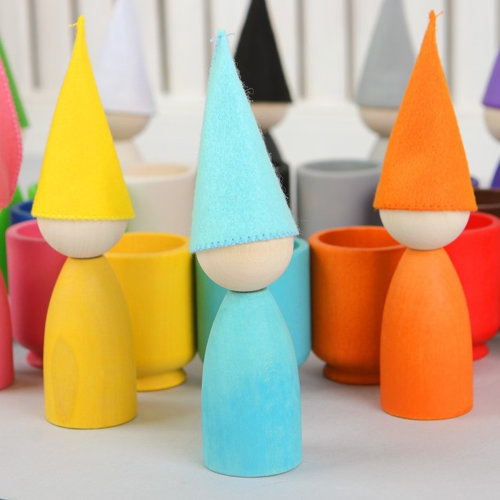 Сортер "Гномики большие в колпачках в стаканчиках", 12 шт.