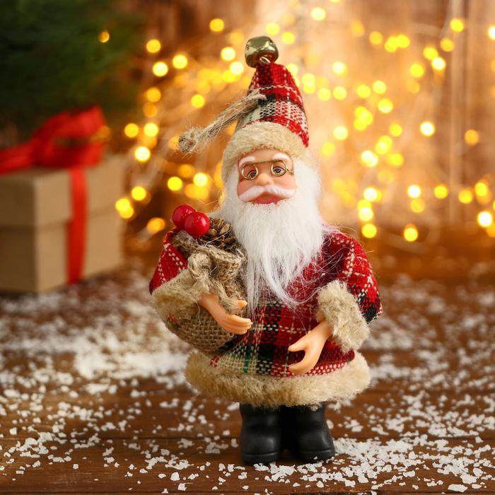 Дед Мороз В красной клетчатой шубке с мешком 10х14 см