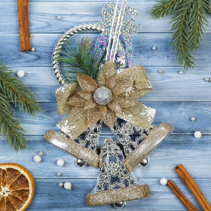 фото Украшение новогоднее "три колокольчика на кольце с цветочком и бантом" 14,5х21,5 см зимнее волшебство