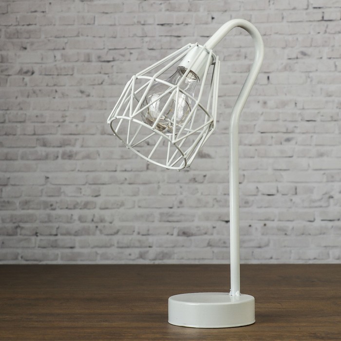 Лампа настольная лофт "Студия" белая 3ААА 13,519х32,5 см