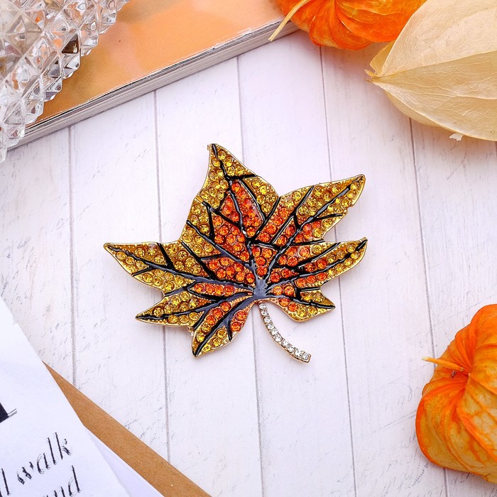 Брошь "Лист кленовый", цвет оранжево-золотой в золоте