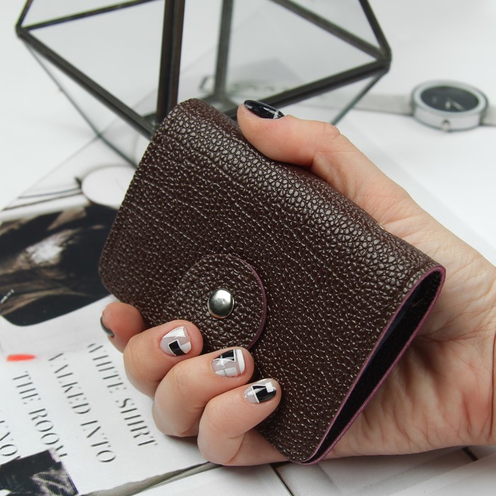 Визитница, 24 кардхолдера, на кнопке, цвет кофе