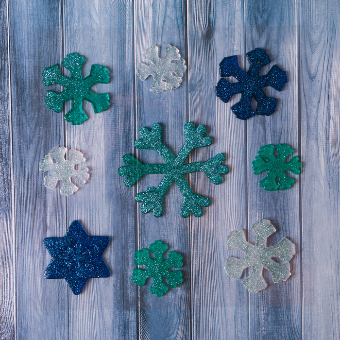 Наклейка на стекло "Снежинки зимние" 18,5*18,5 см, набор 9 шт