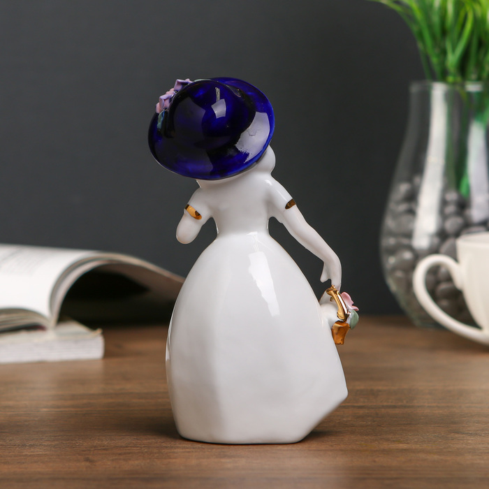 Сувенир керамика "Девочка в синей шляпке в платье с цветами" МИКС 11,5х6х7,5 см