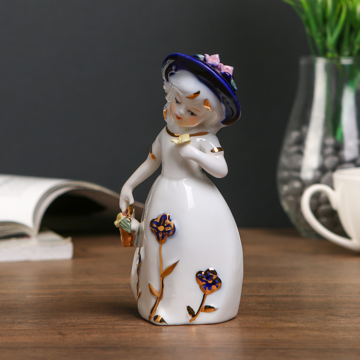 Сувенир керамика "Девочка в синей шляпке в платье с цветами" МИКС 11,5х6х7,5 см